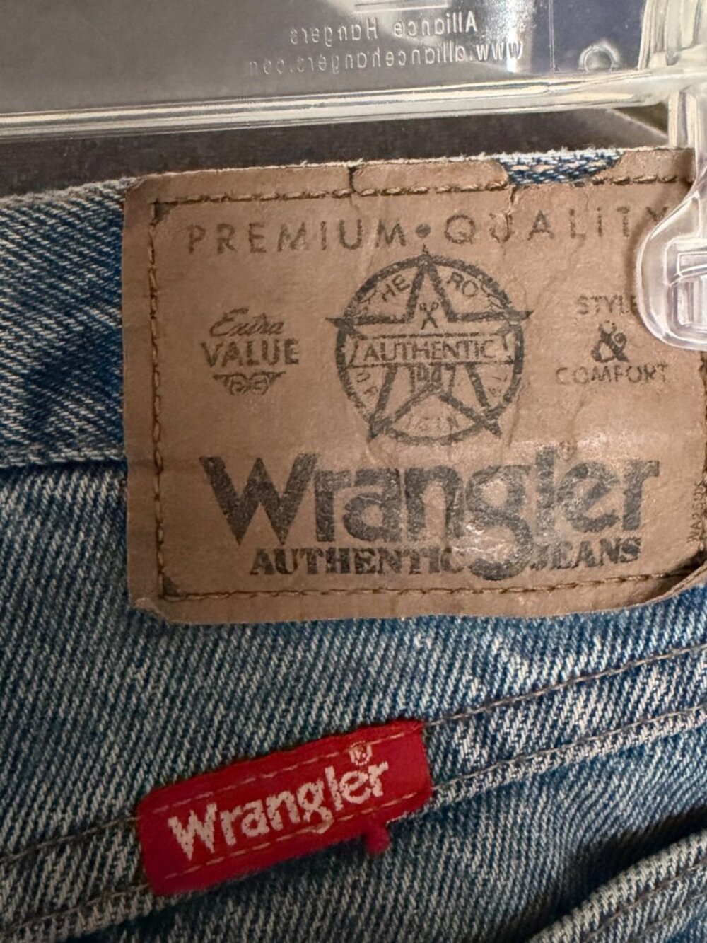 Wrangler Vintage Mens Authentic Jeans Blue 28x30 Distressed Denim Straight Leg - Picture 2 of 5